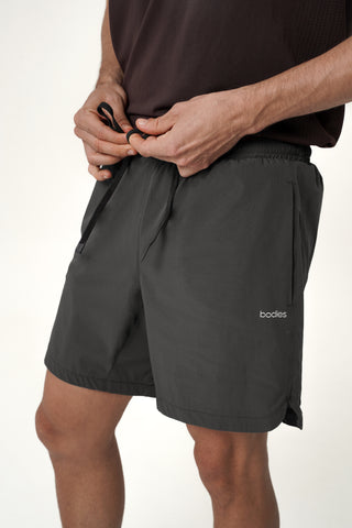 Dominate Shorts in Graphite