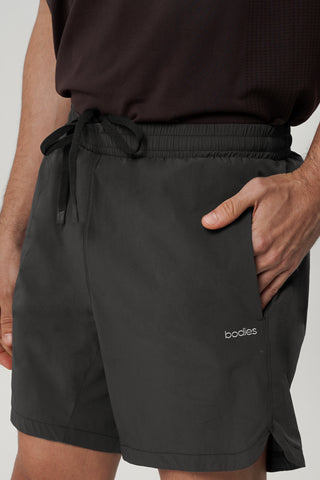 Dominate Shorts in Graphite