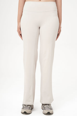 Smooth Straight Pants in Eggshell (S & M LEFT)
