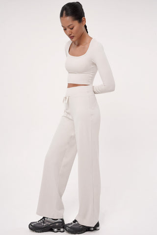 Curve Jogger in Eggshell