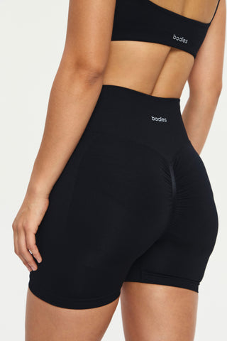 Pursue Shorts in Black