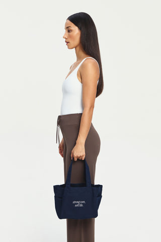 Bodies Tote Petite in Navy