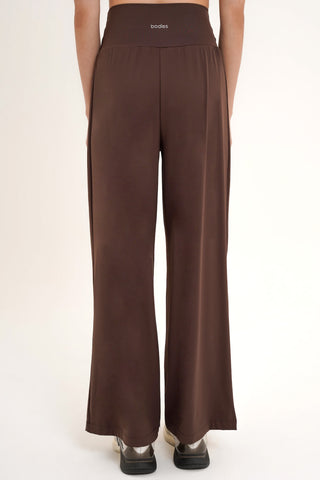 Daily Form Pants in Espresso