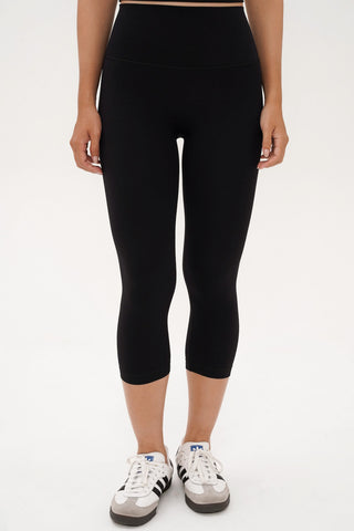 7/8 Revive Leggings in Black