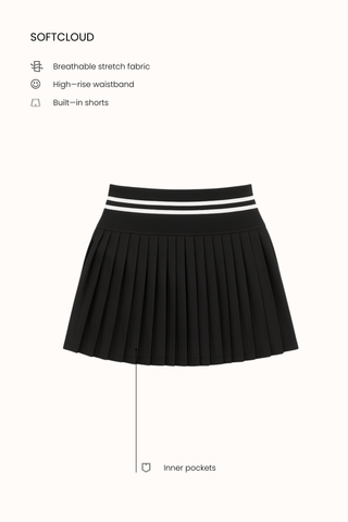 Sideline Pleated Skirt in Black