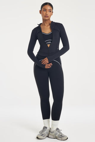 Sculpt Thermal Jacket in Black