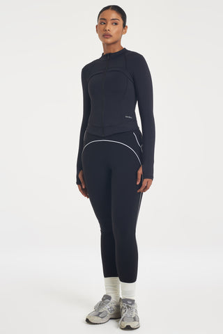 Sculpt Thermal Jacket in Black