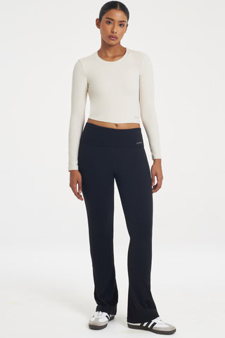 Ultracompress Flare Pants in Black