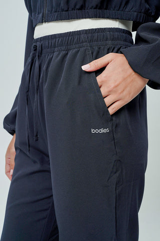 Kinetic Jogger in Black