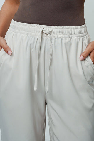 Kinetic Jogger in Oat