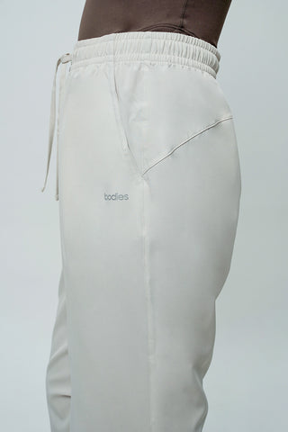 Kinetic Jogger in Oat