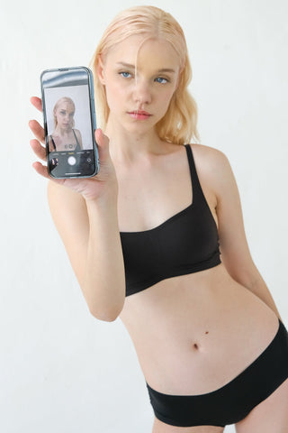 Demi Cloud Bra in Black