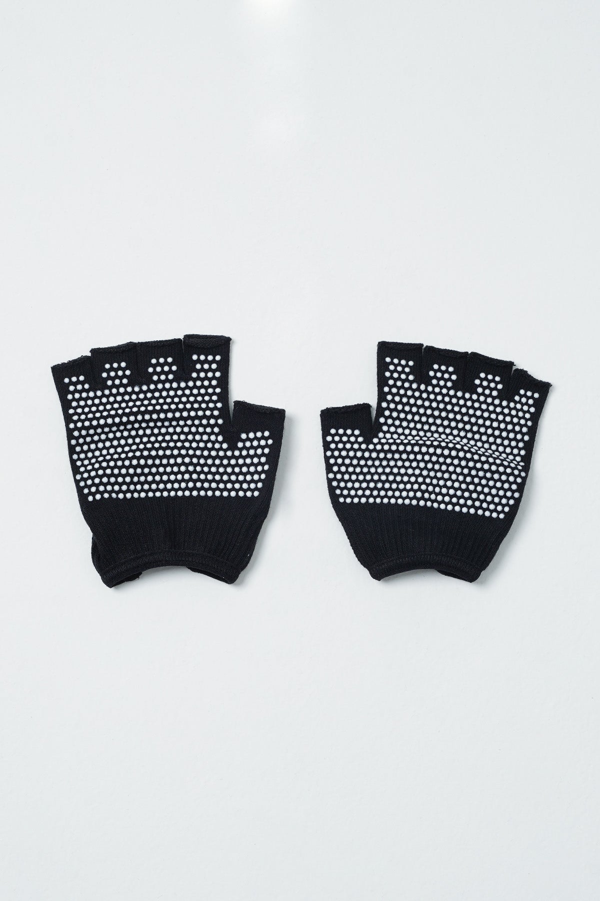 Good Grip Gloves in Black