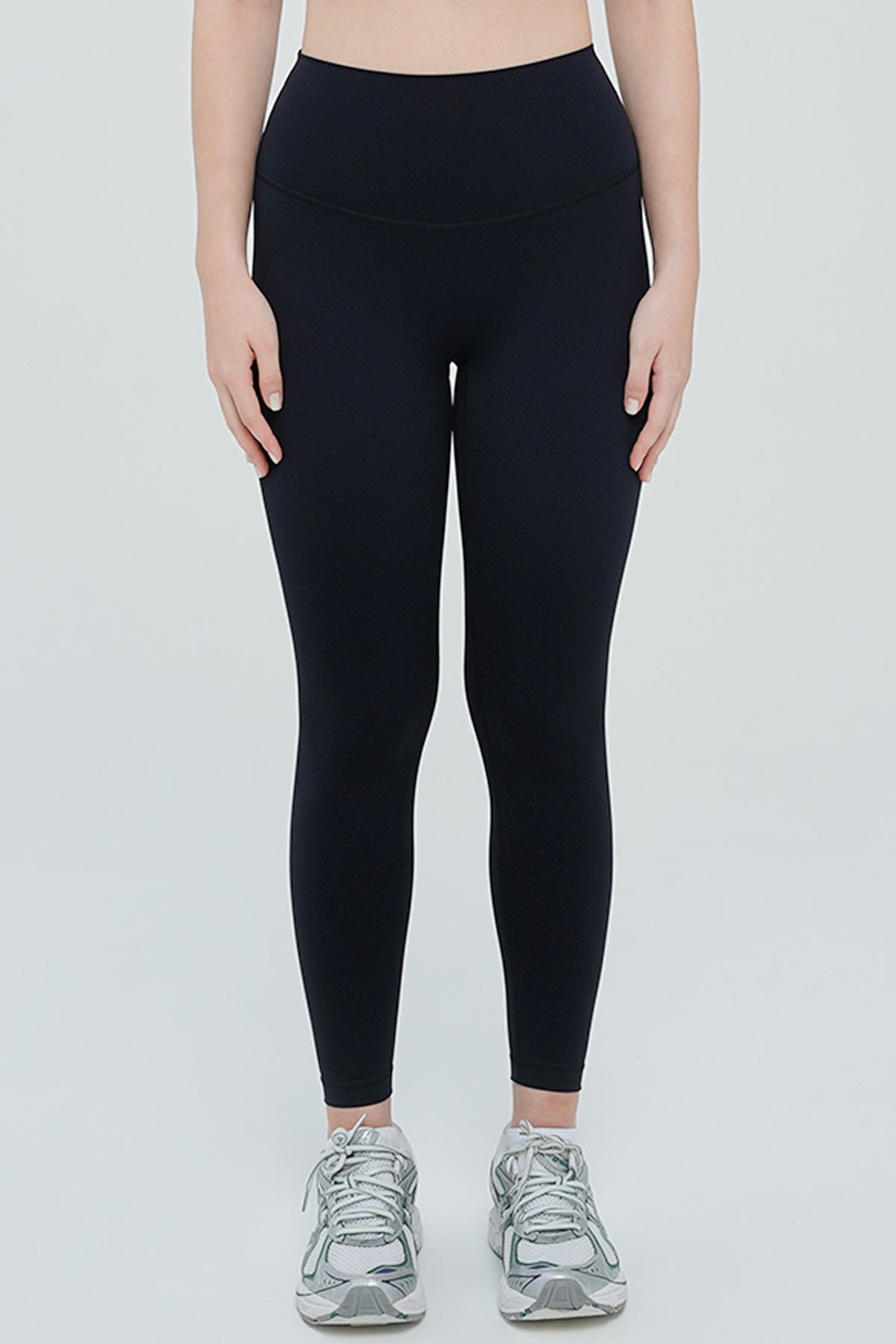 Awaken Leggings in Black