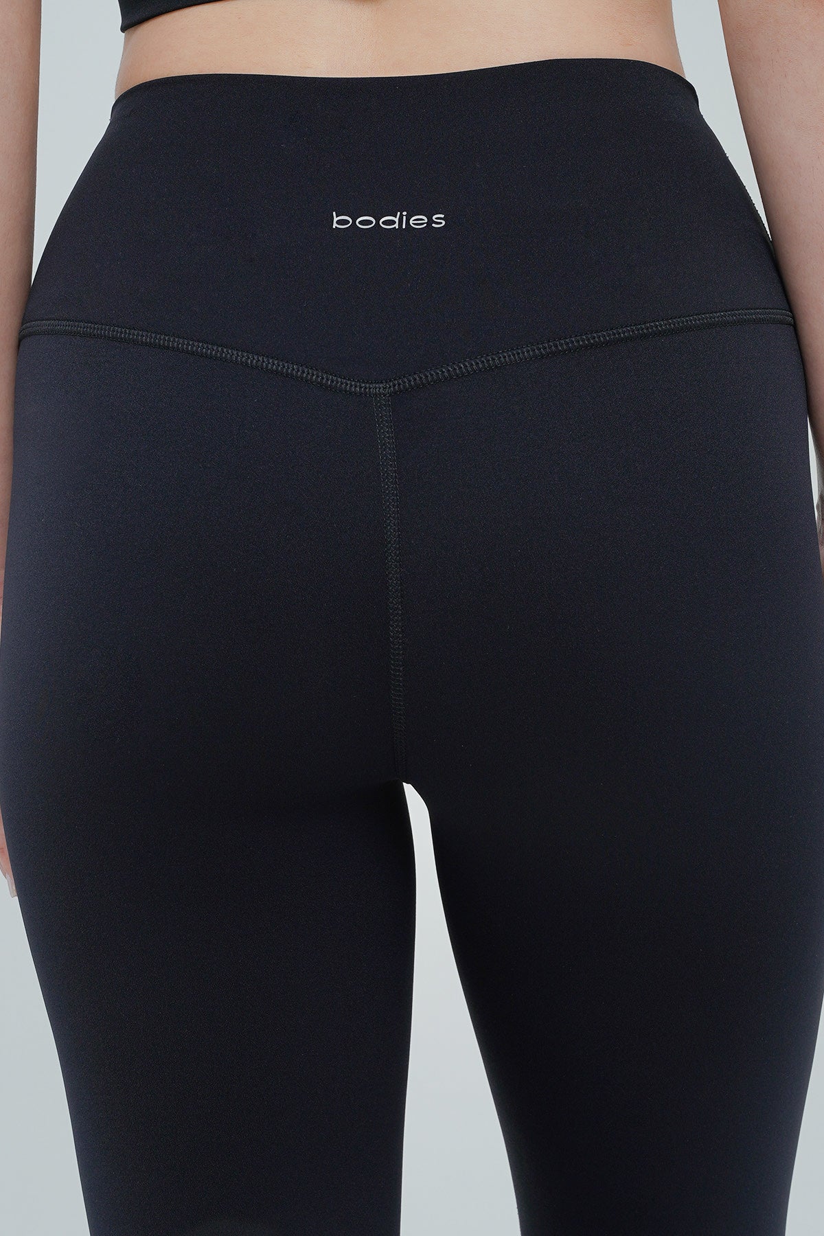 Awaken Leggings in Black