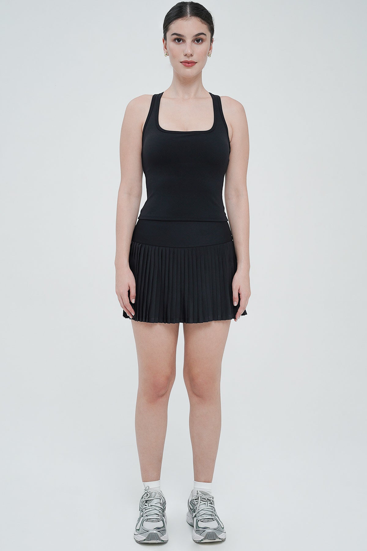 Lavish Pleated Tennis Skirt in Black