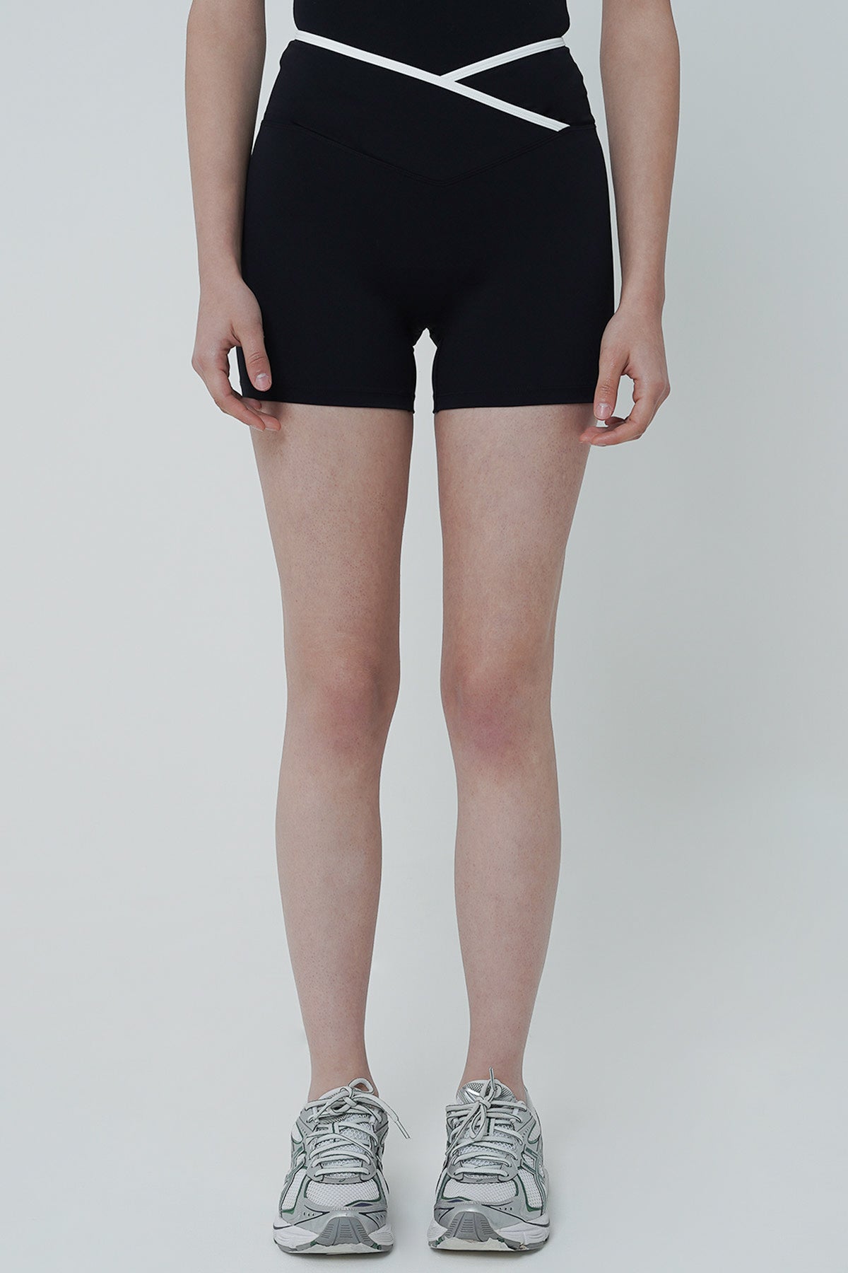 Zest Shorts in Black