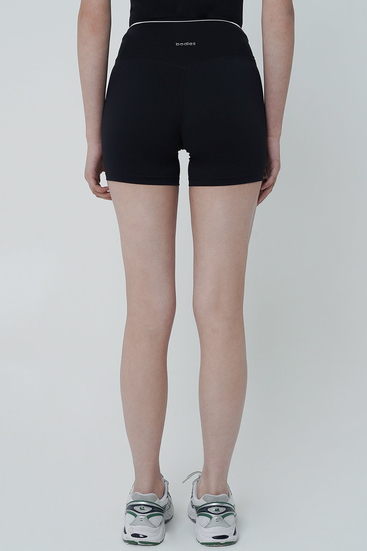 Zest Shorts in Black