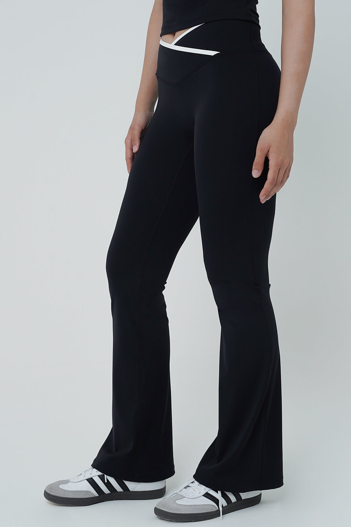 Thrive Flare Pants in Black (Last Pieces)