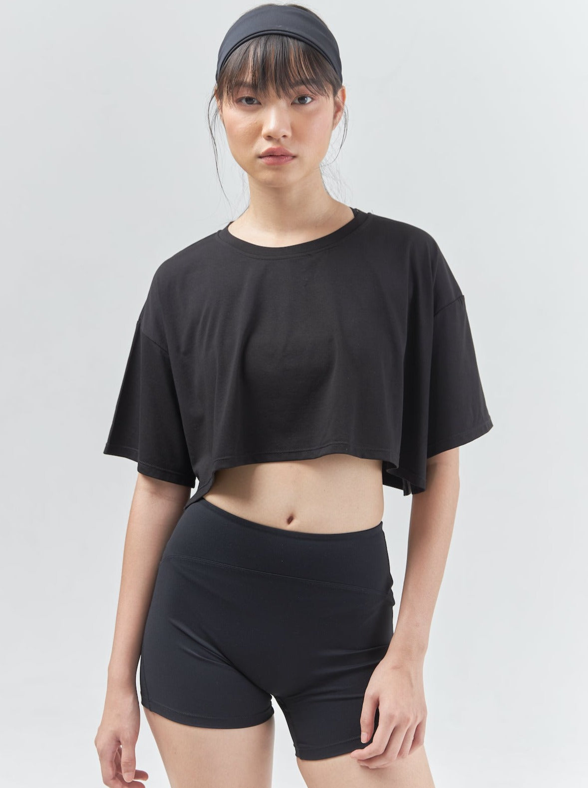 Movable Crop Shirt in Black