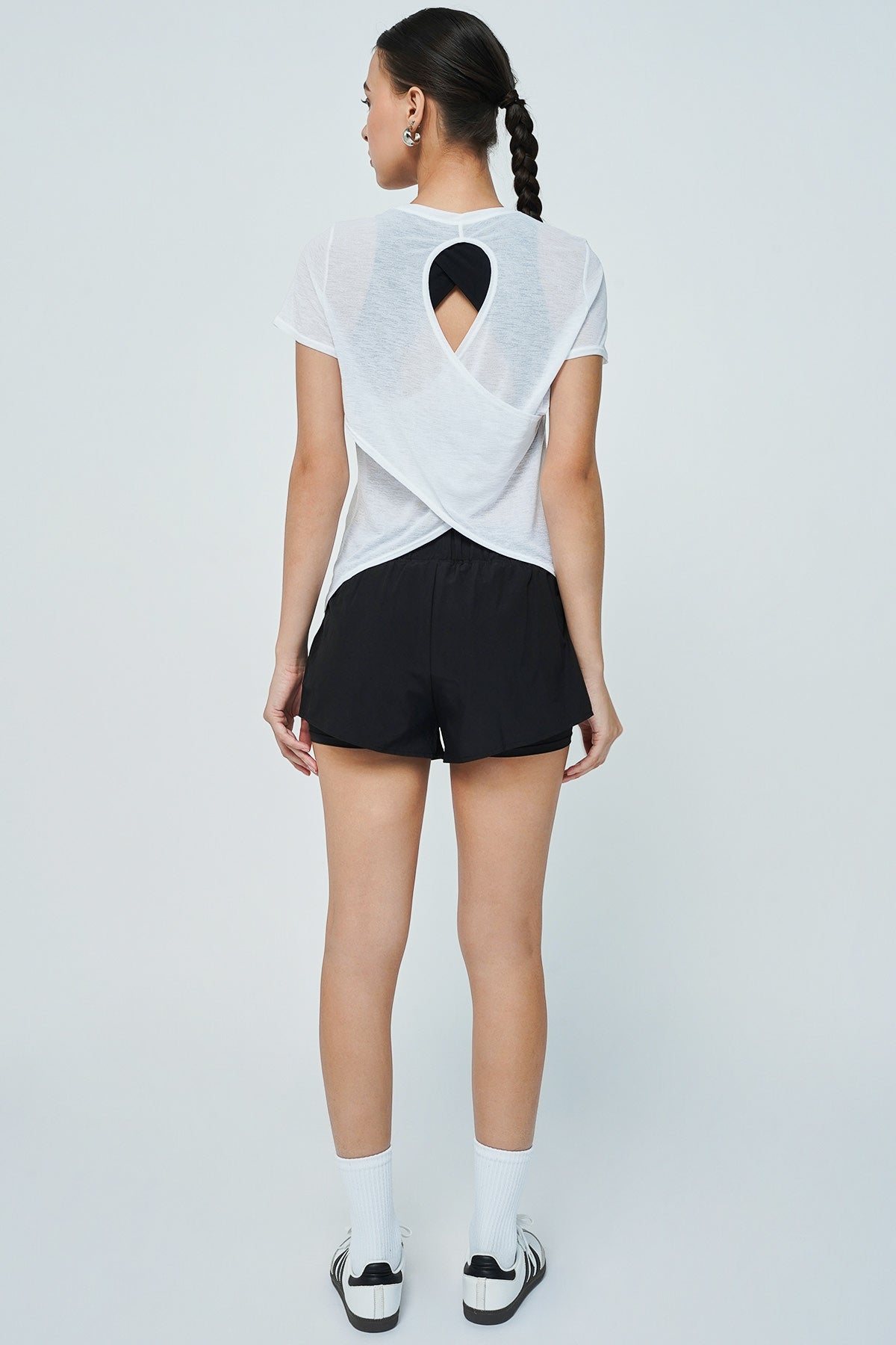 Gradual Top in White