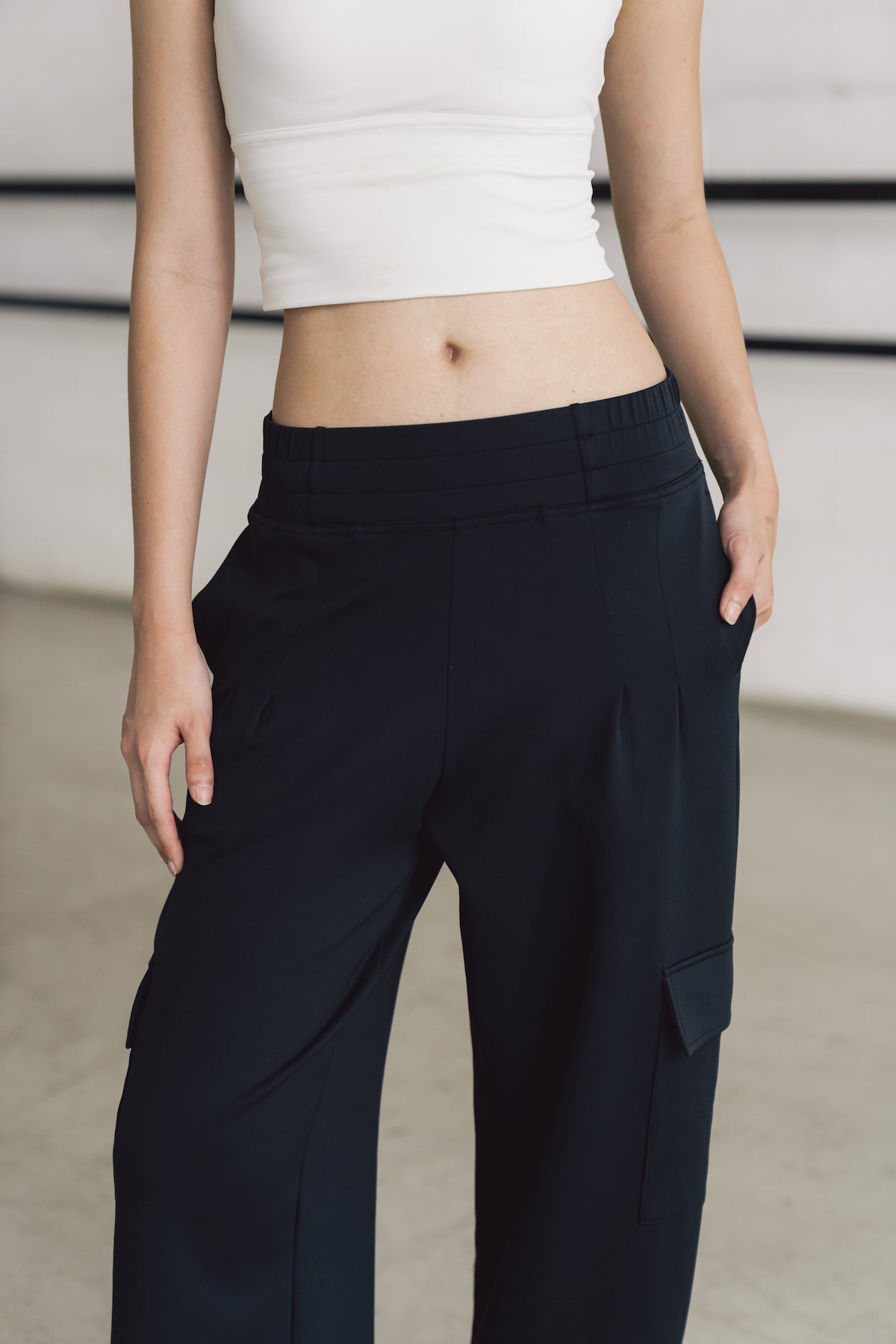 Renown Cargo Pants in Black
