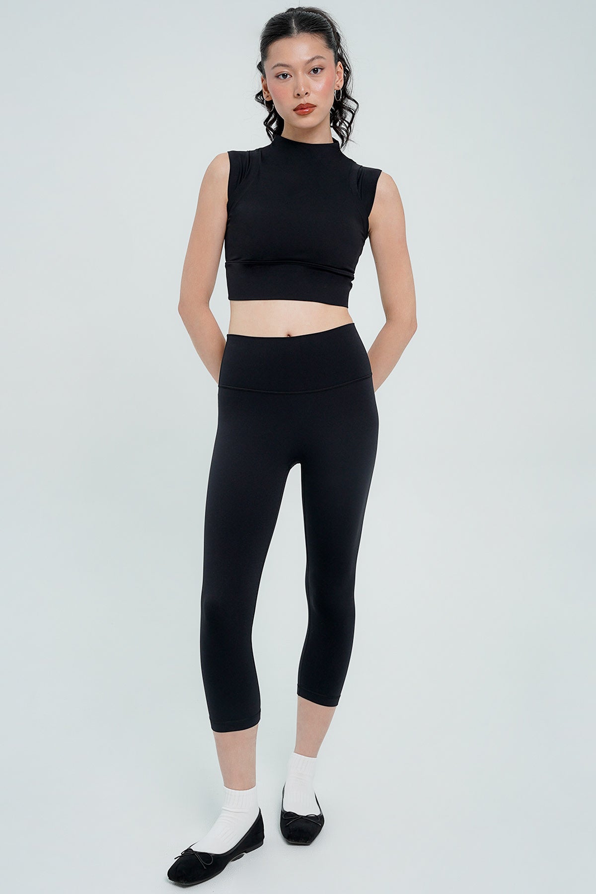 7/8 Revive Leggings in Black