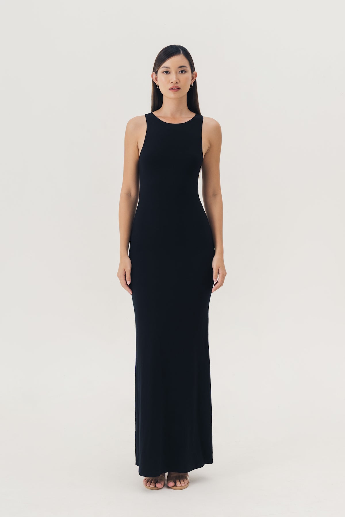 Basic Sleeveless Maxi Dress in Black