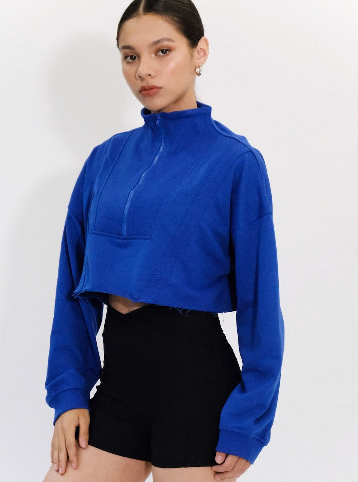 Snug Cropped Pullover in Dark Blue (2L LEFT)